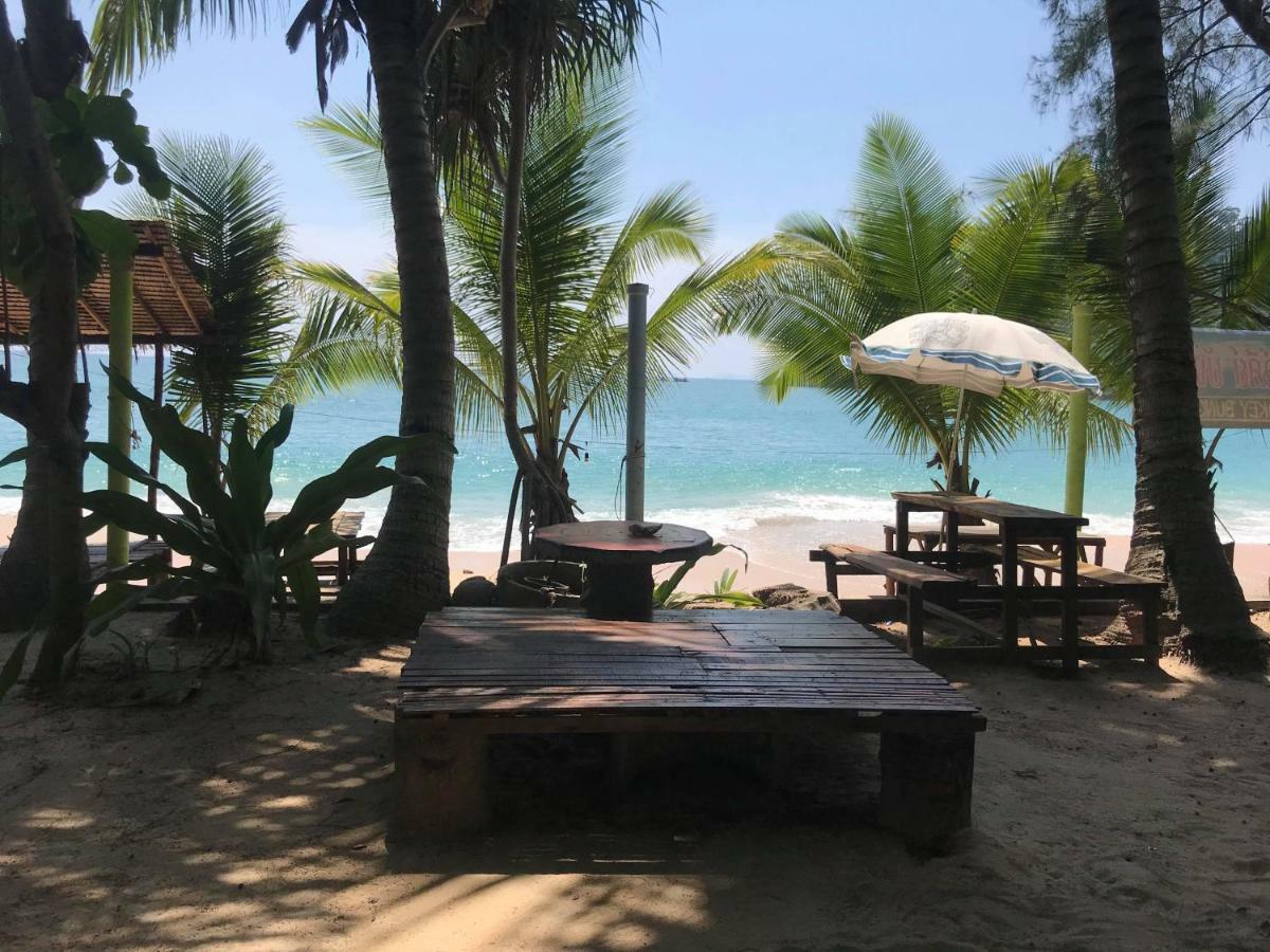 Goldkey Bungalow Hotel Koh Phayam Exterior foto