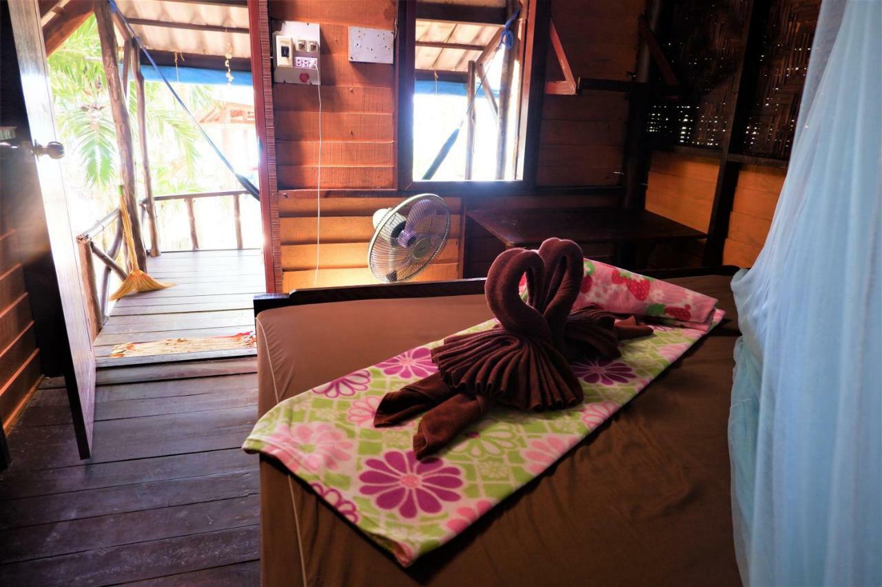 Goldkey Bungalow Hotel Koh Phayam Exterior foto